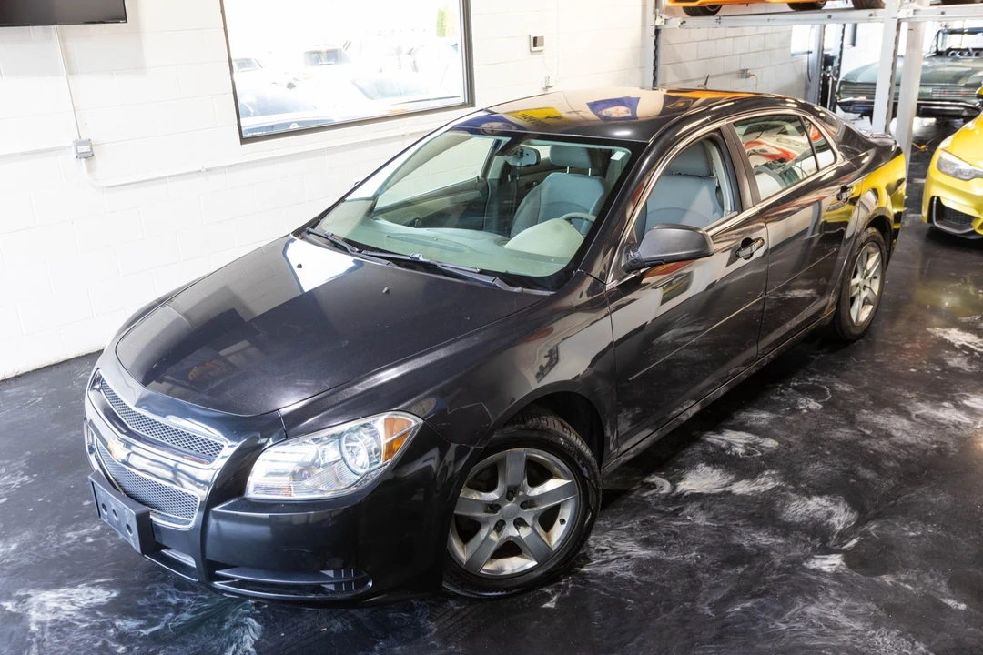 2011 Chevrolet Malibu - Image 2 of 21