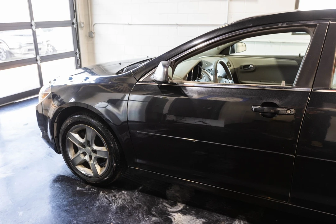 2011 Chevrolet Malibu - Image 3 of 21