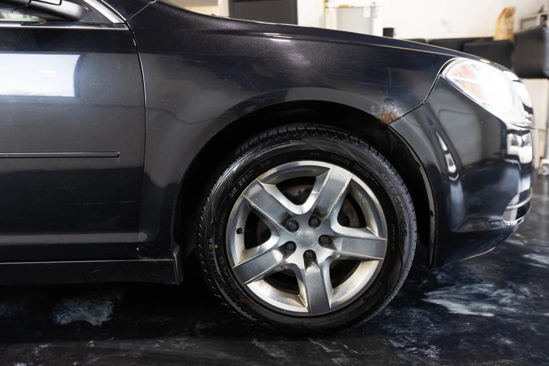 2011 Chevrolet Malibu - Image 15 of 21