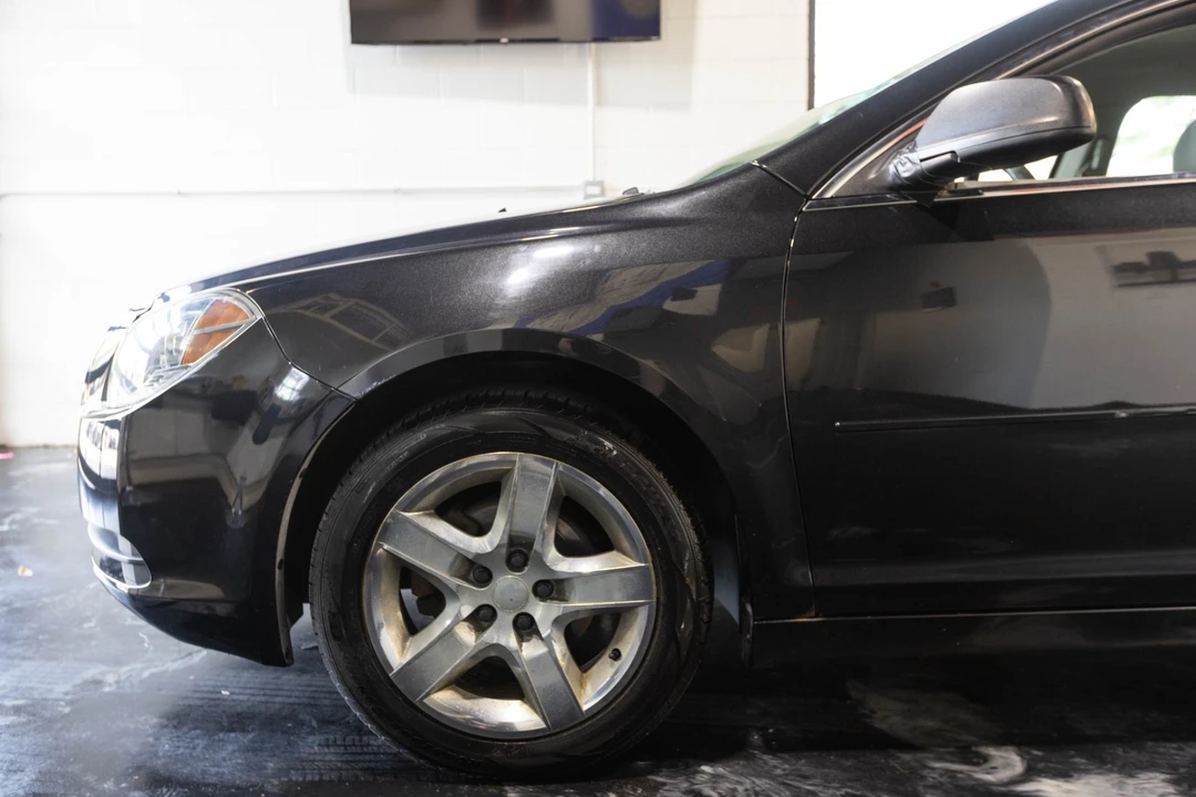 2011 Chevrolet Malibu - Image 4 of 21