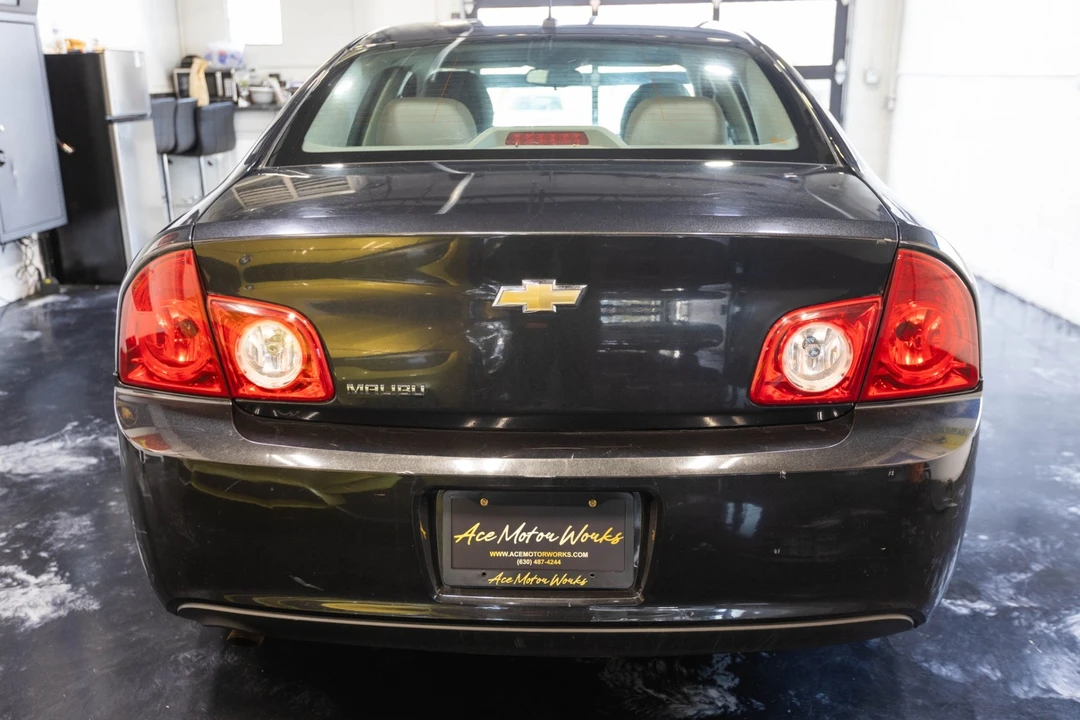 2011 Chevrolet Malibu - Image 9 of 21