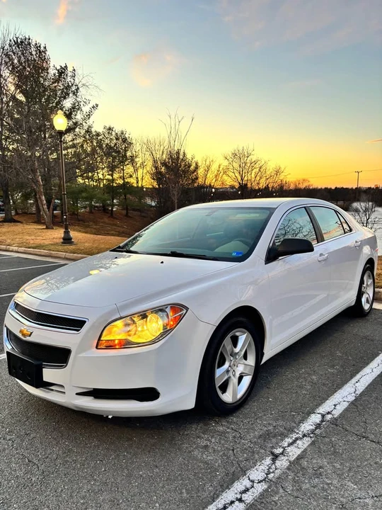 2011 Chevrolet Malibu - Image 12 of 17