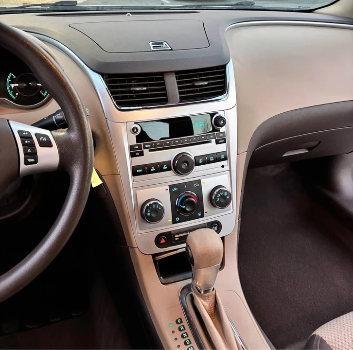 2011 Chevrolet Malibu - Image 14 of 17