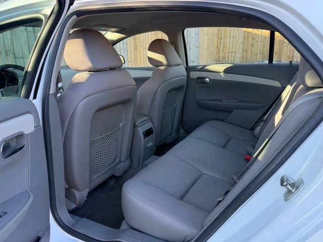 2011 Chevrolet Malibu - Image 15 of 17