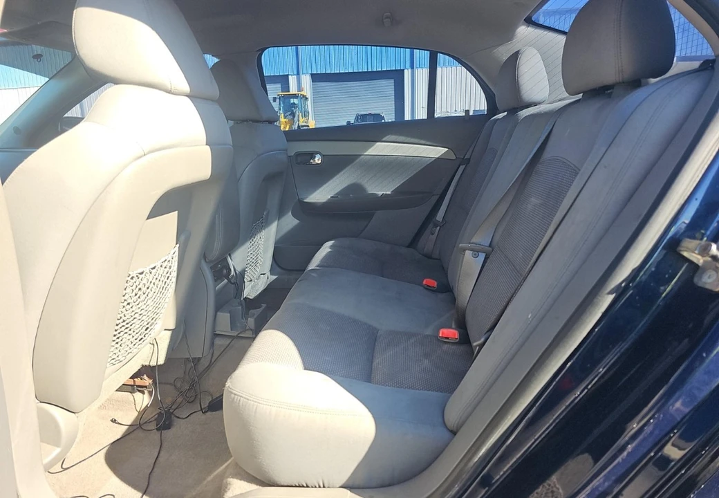 2011 Chevrolet Malibu - Image 11 of 12