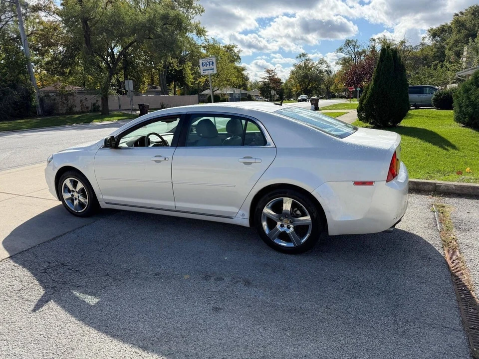 2011 Chevrolet Malibu - Image 17 of 21