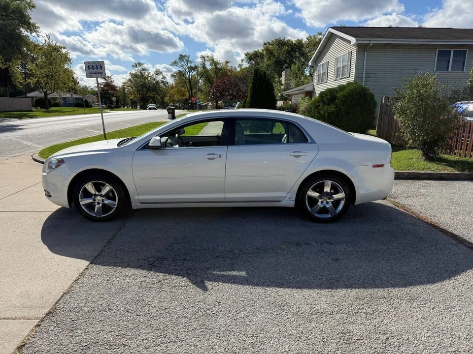 2011 Chevrolet Malibu - Image 15 of 21