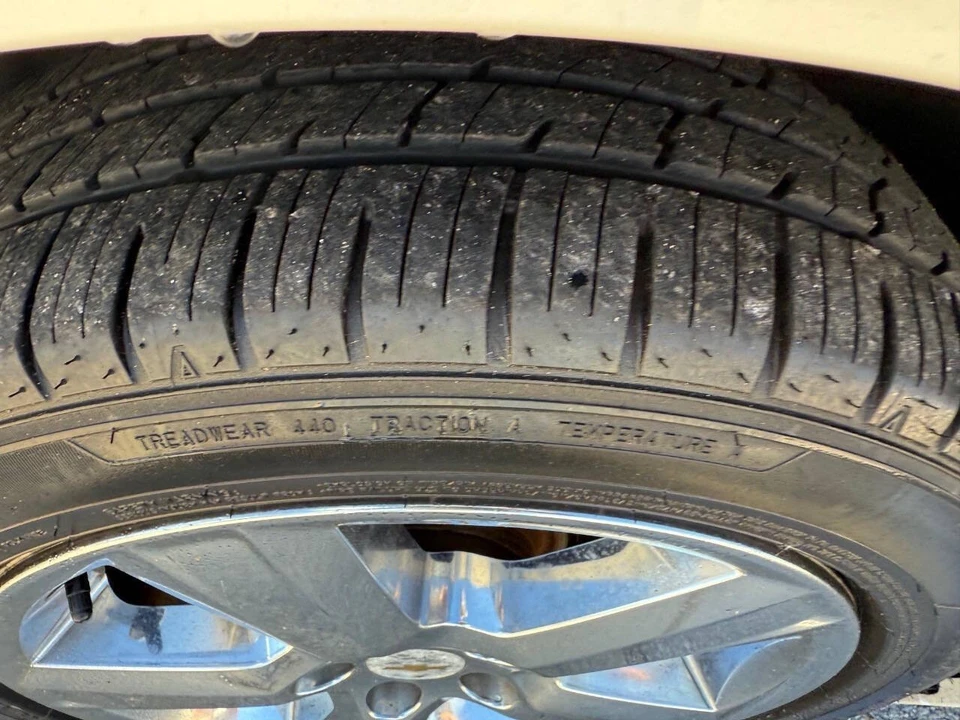 2011 Chevrolet Malibu - Image 14 of 21