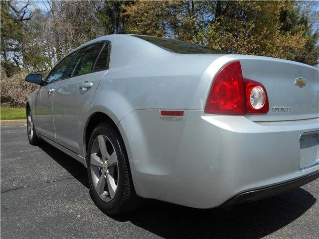 2011 Chevrolet Malibu - Image 6 of 12