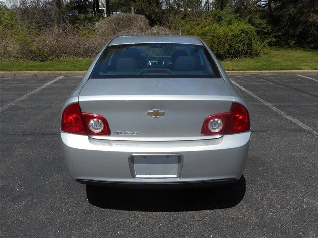 2011 Chevrolet Malibu - Image 5 of 12