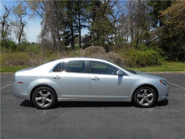 2011 Chevrolet Malibu - Image 2 of 12