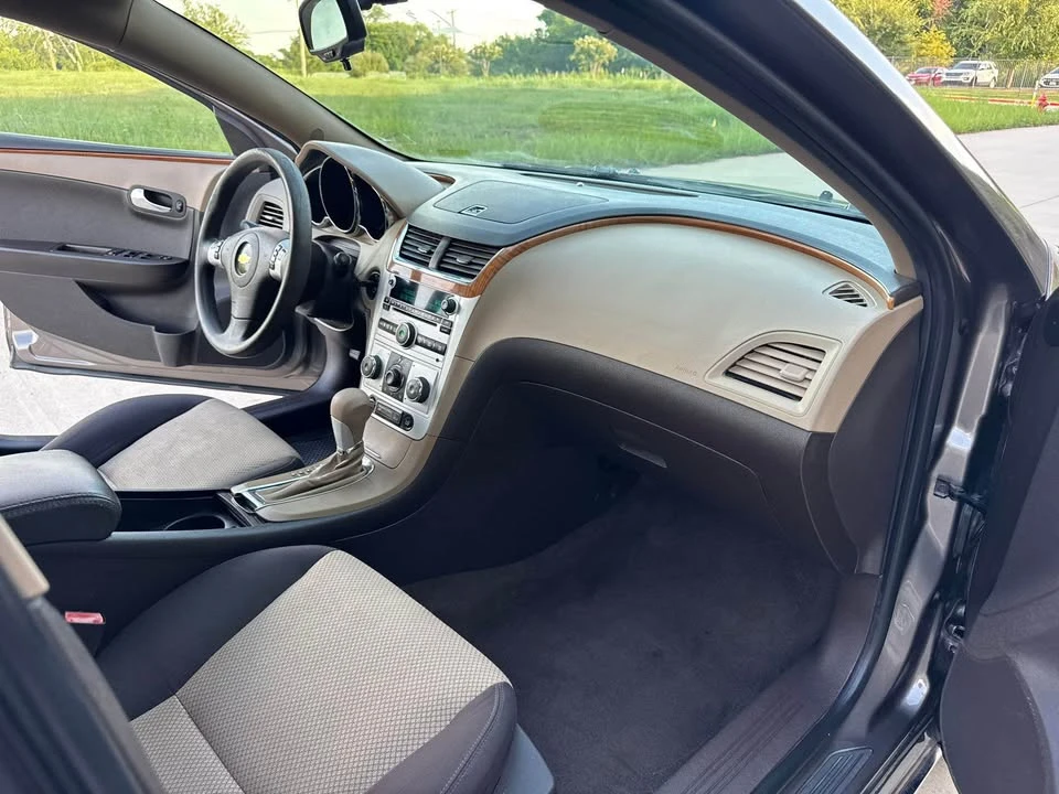 2011 Chevrolet Malibu - Image 12 of 13