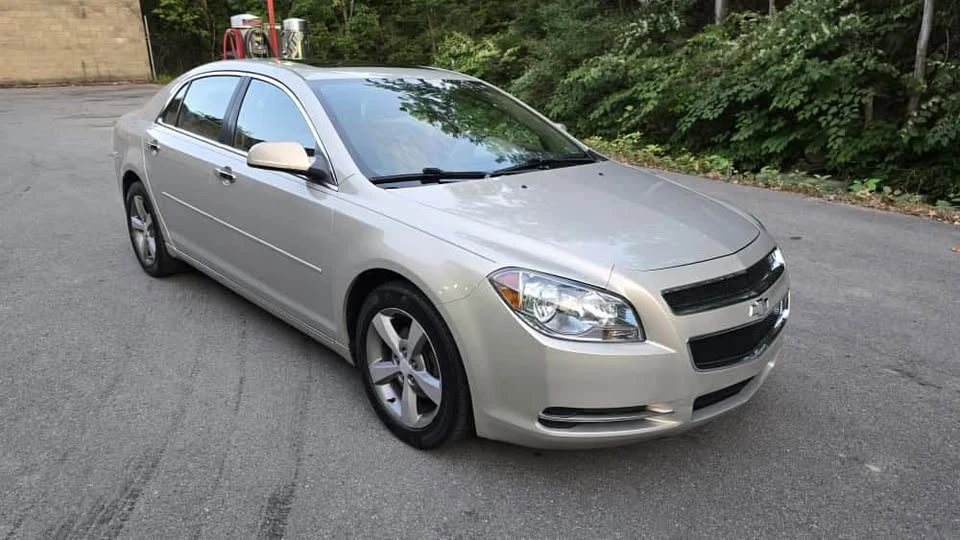 2011 Chevrolet Malibu - Image 4 of 15