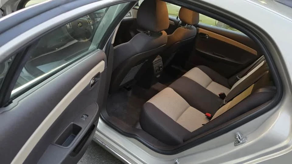 2011 Chevrolet Malibu - Image 10 of 15