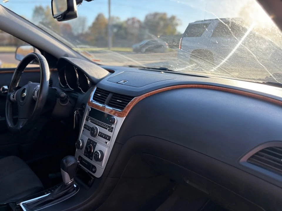 2011 Chevrolet Malibu - Image 6 of 8