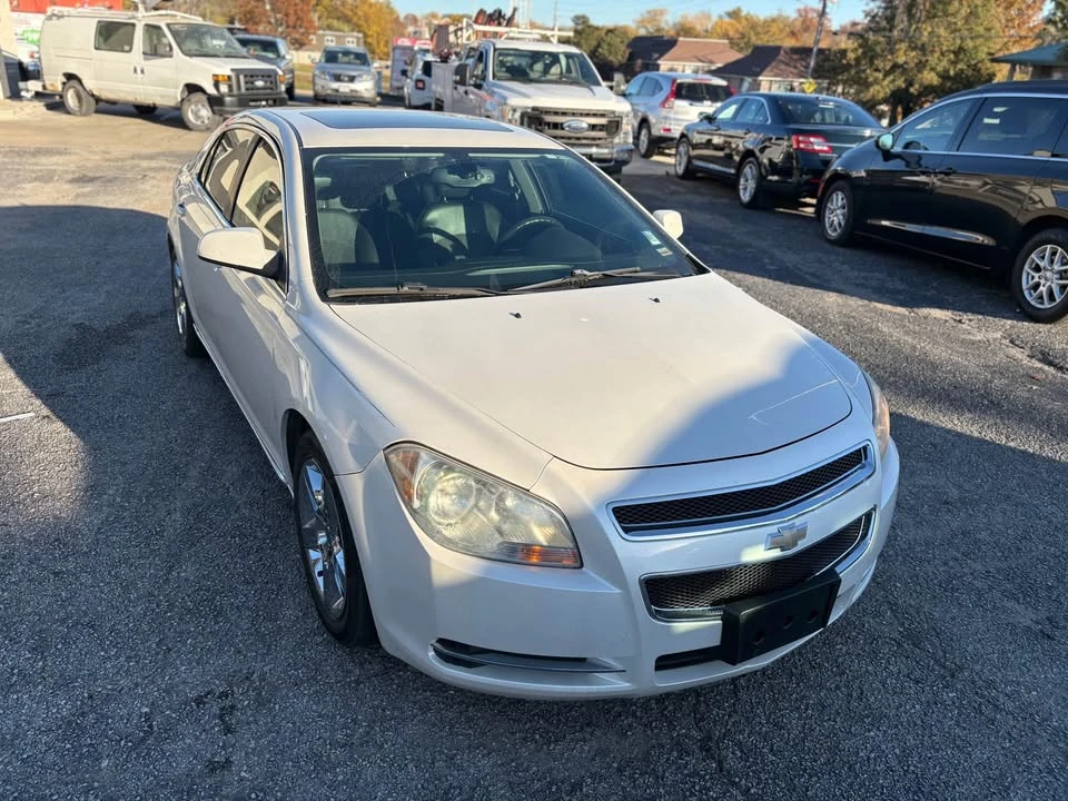 2011 Chevrolet Malibu - Image 4 of 8