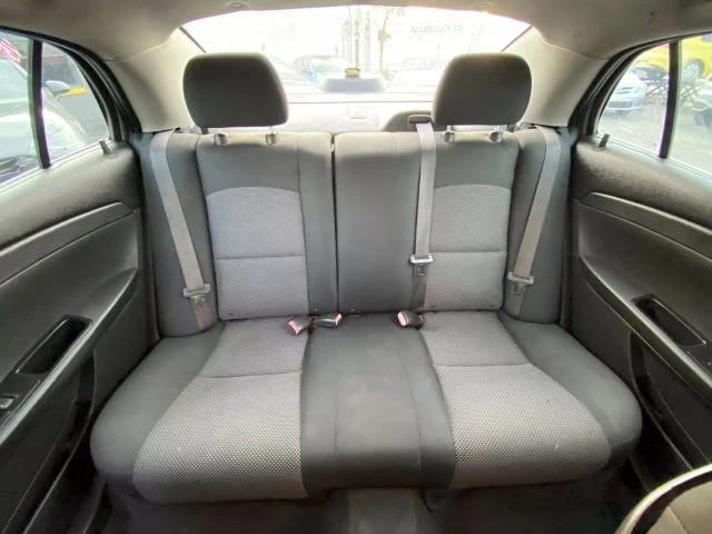2011 Chevrolet Malibu - Image 19 of 21
