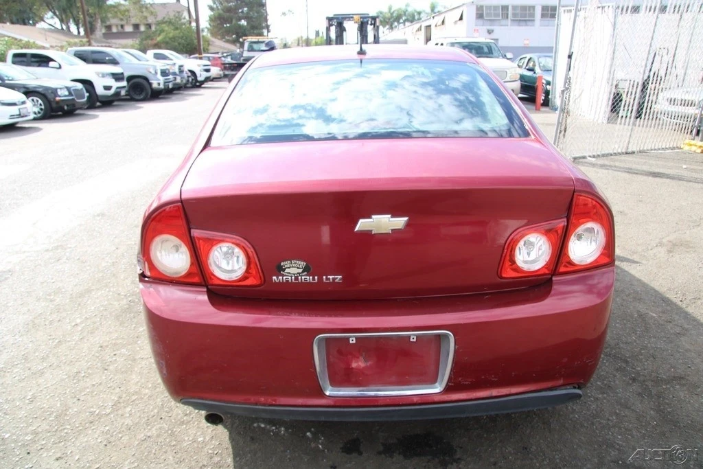 2011 Chevrolet Malibu - Image 5 of 21