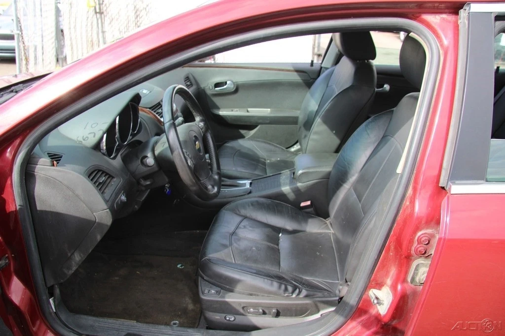 2011 Chevrolet Malibu - Image 13 of 21