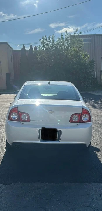 2011 Chevrolet Malibu - Image 3 of 10