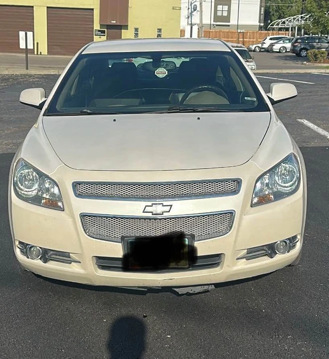 2011 Chevrolet Malibu - Image 2 of 10