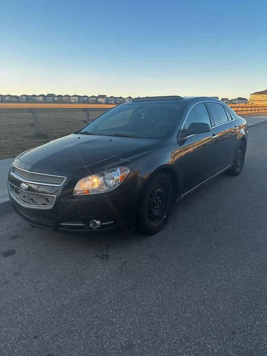 2011 Chevrolet Malibu - Image 2 of 5