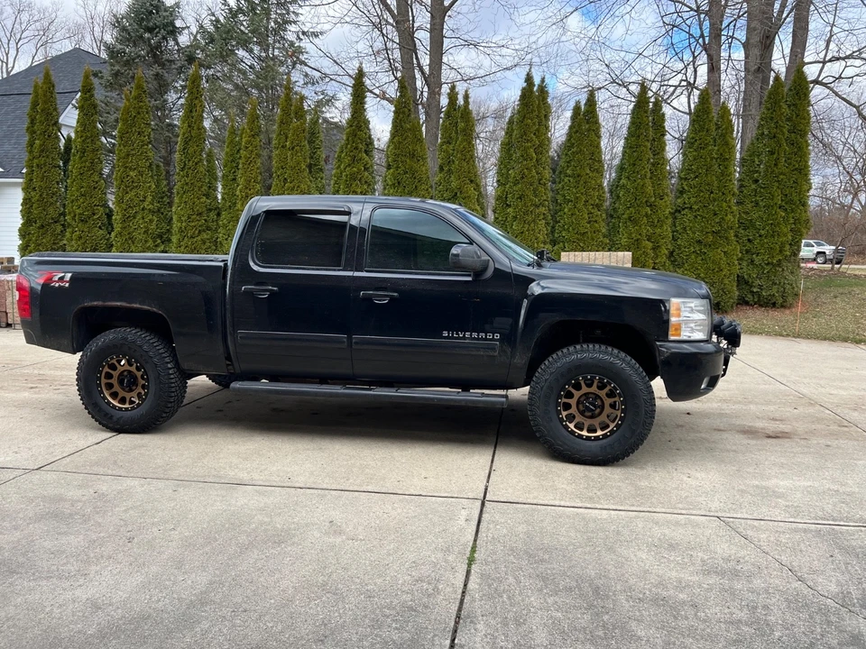 2011 Chevrolet Silverado 2nd Gen - Image 2 of 15