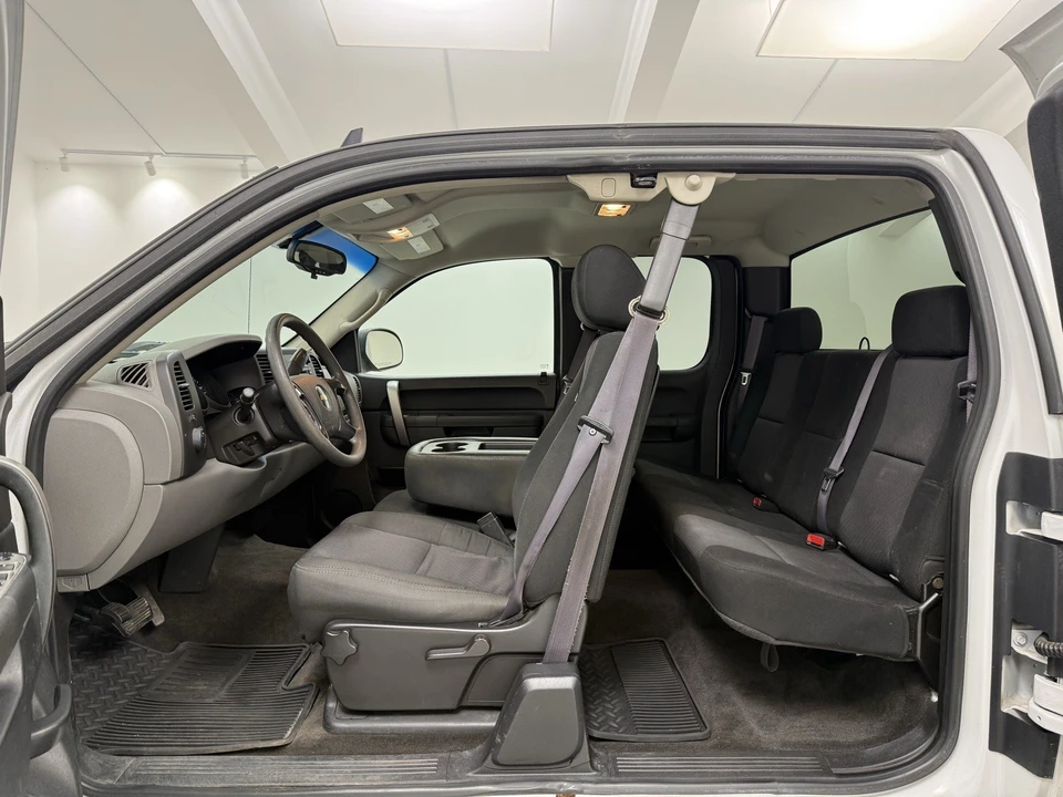 2011 Chevrolet Silverado 2nd Gen - Image 16 of 21