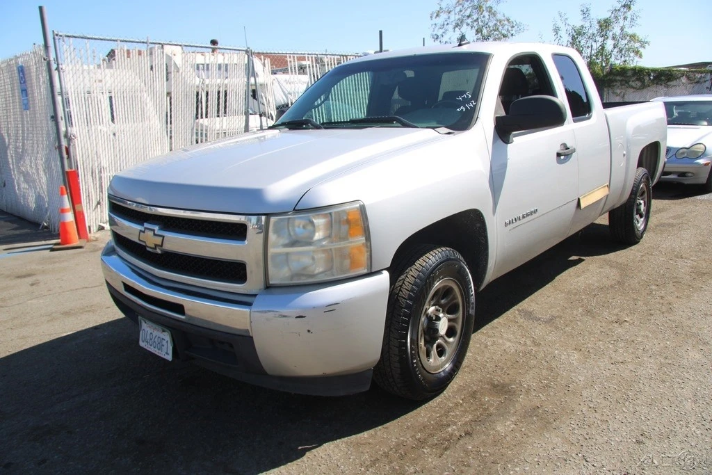2011 Chevrolet Silverado 2nd Gen - Image 2 of 21