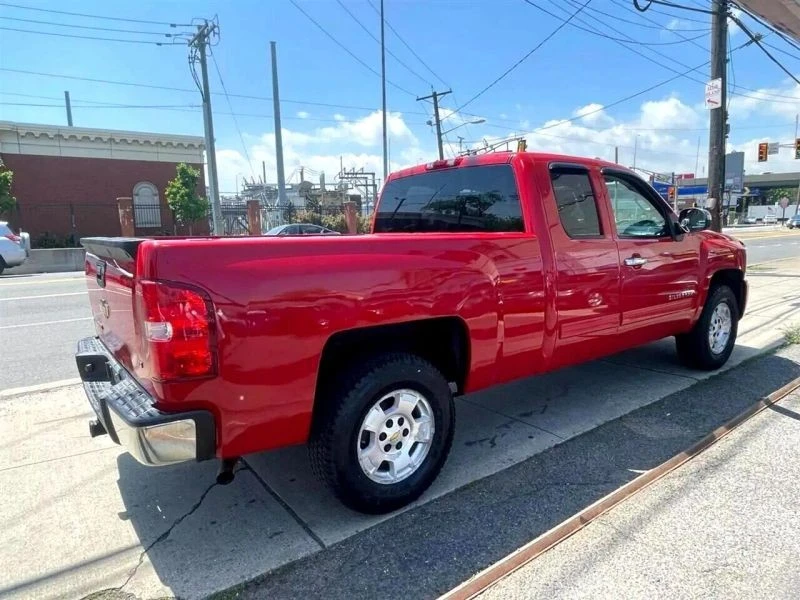 2011 Chevrolet Silverado 2nd Gen - Image 5 of 12