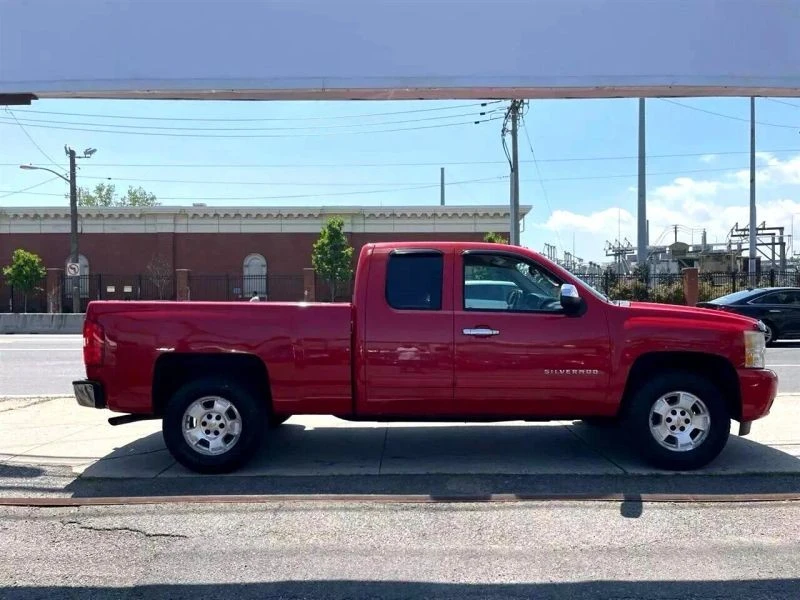 2011 Chevrolet Silverado 2nd Gen - Image 6 of 12