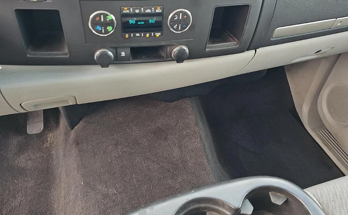 2011 Chevrolet Silverado 2nd Gen - Image 10 of 12