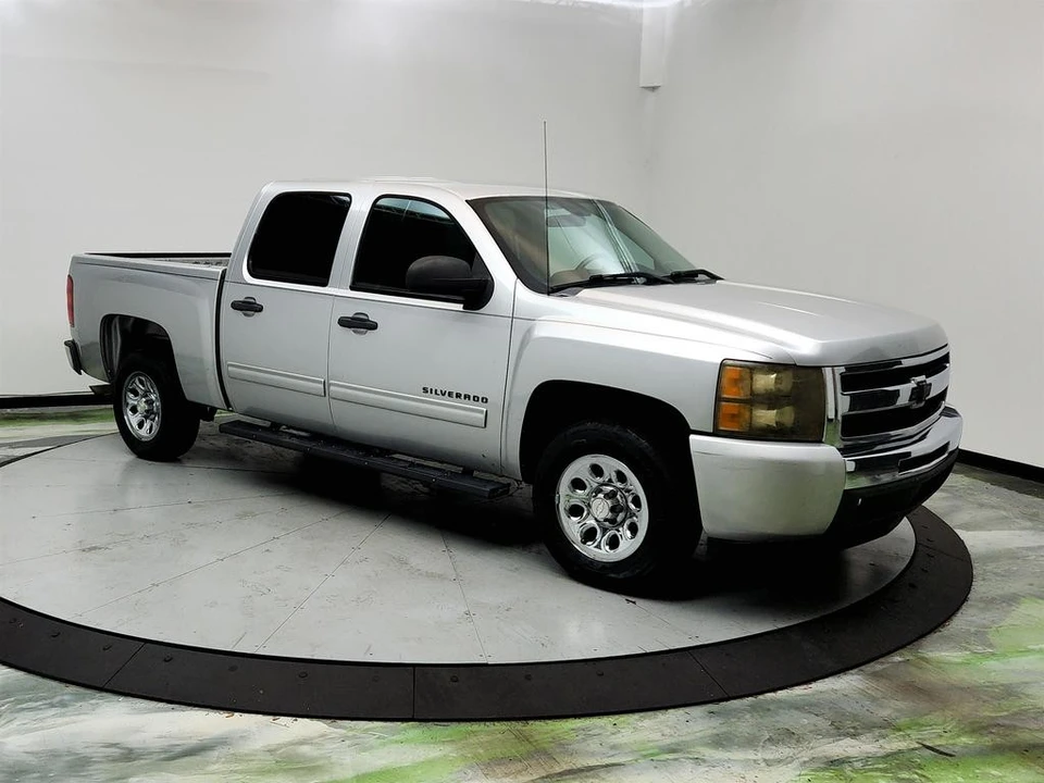 2011 Chevrolet Silverado 2nd Gen - Image 3 of 12