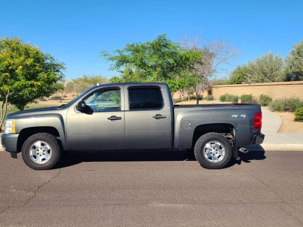 2011 Chevrolet Silverado 2nd Gen - Image 2 of 8