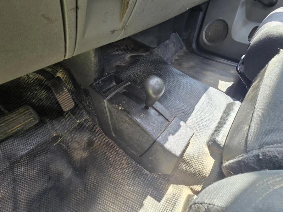 2011 Chevrolet Silverado 2nd Gen - Image 14 of 16