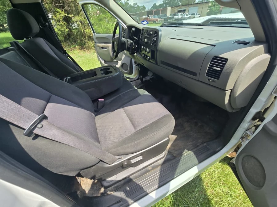 2011 Chevrolet Silverado 2nd Gen - Image 9 of 16