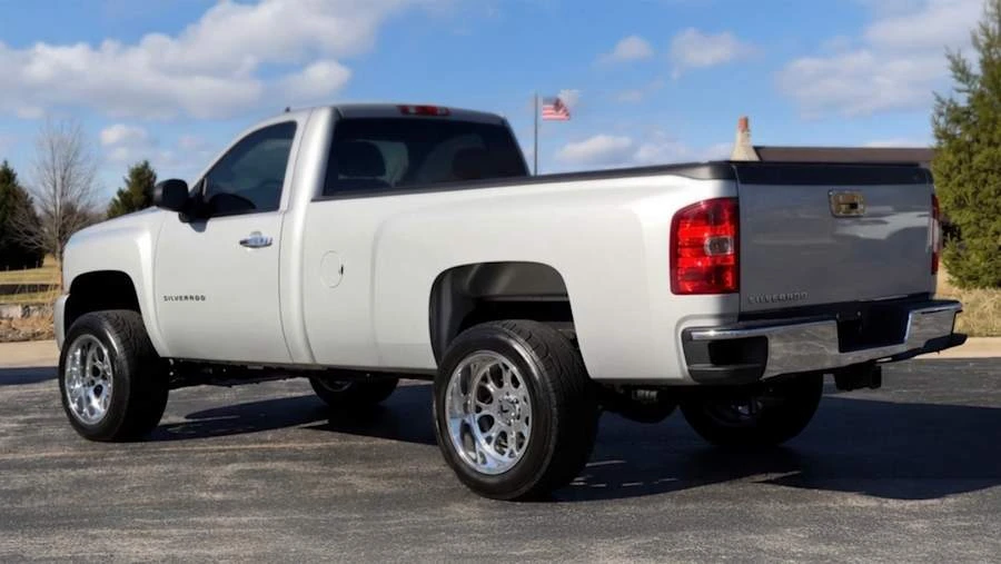 2011 Chevrolet Silverado 2nd Gen - Image 2 of 6