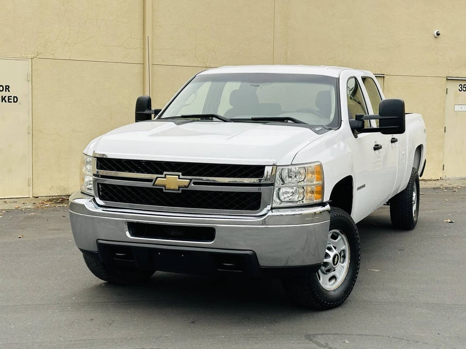 2011 Chevrolet Silverado 2nd Gen - Image 3 of 21