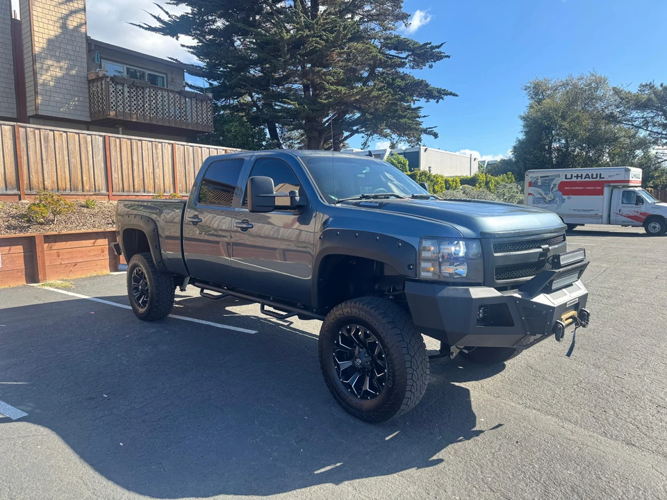 2011 Chevrolet Silverado Heavy Duty 2nd Gen - Image 17 of 31