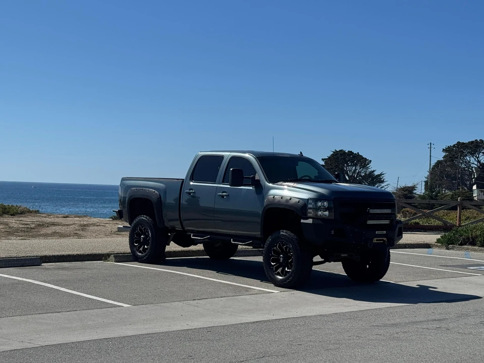 2011 Chevrolet Silverado Heavy Duty 2nd Gen - Image 16 of 31