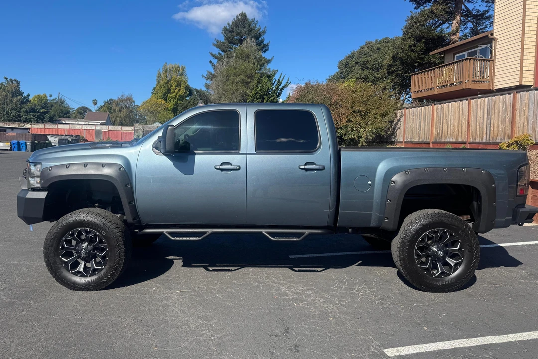 2011 Chevrolet Silverado Heavy Duty 2nd Gen - Image 3 of 31