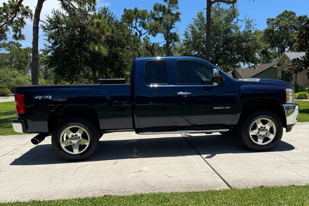 2011 Chevrolet Silverado Heavy Duty 2nd Gen - Image 12 of 31