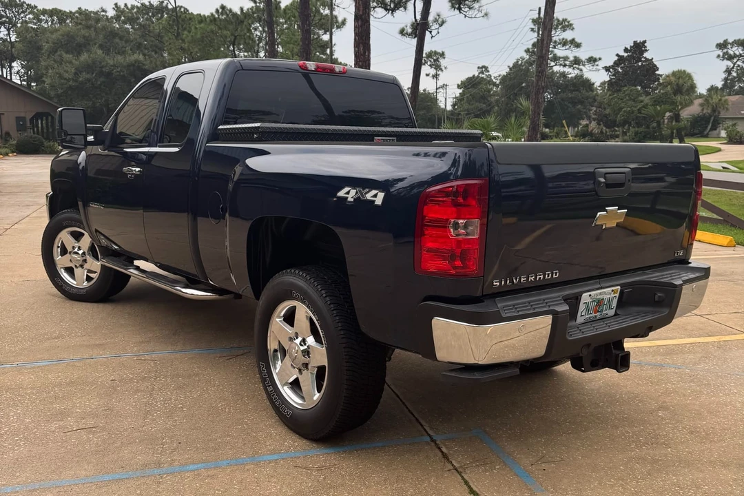 2011 Chevrolet Silverado Heavy Duty 2nd Gen - Image 21 of 31