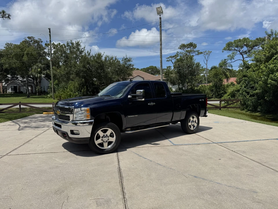 2011 Chevrolet Silverado Heavy Duty 2nd Gen - Image 26 of 31