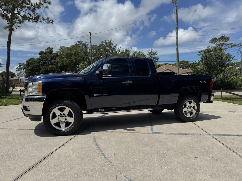 2011 Chevrolet Silverado Heavy Duty 2nd Gen - Image 25 of 31