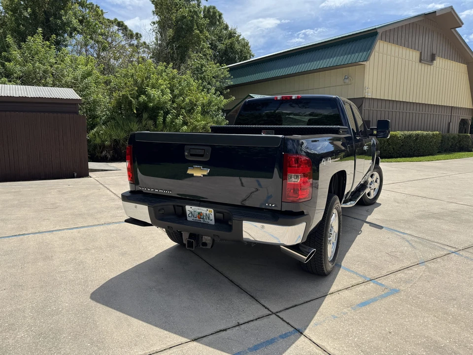 2011 Chevrolet Silverado Heavy Duty 2nd Gen - Image 15 of 31