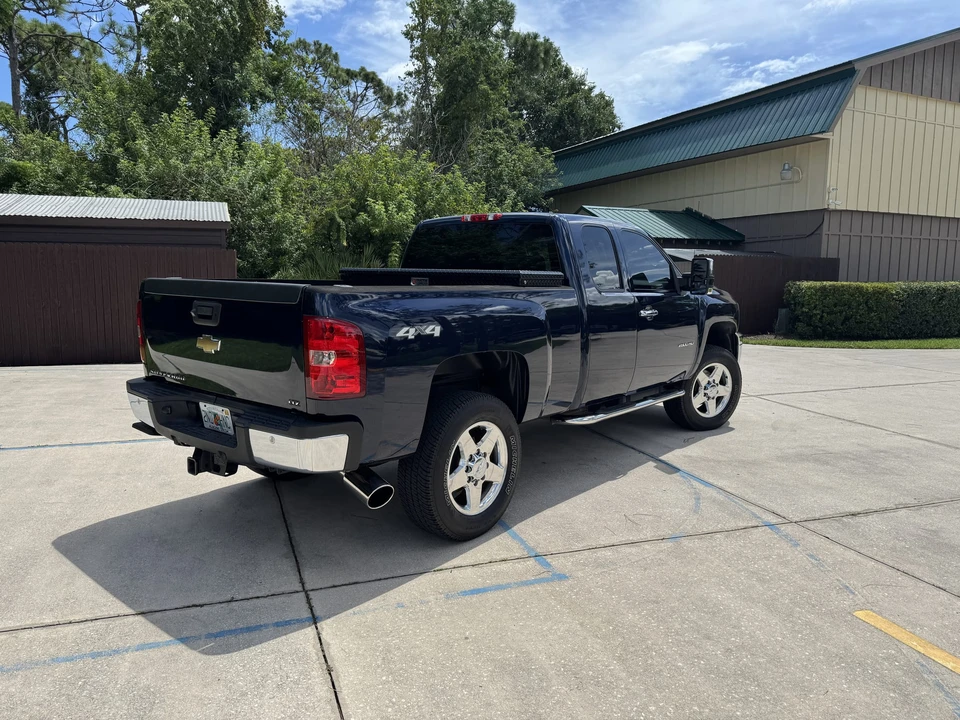 2011 Chevrolet Silverado Heavy Duty 2nd Gen - Image 14 of 31