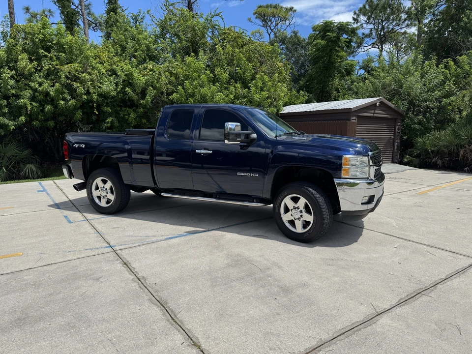 2011 Chevrolet Silverado Heavy Duty 2nd Gen - Image 11 of 31