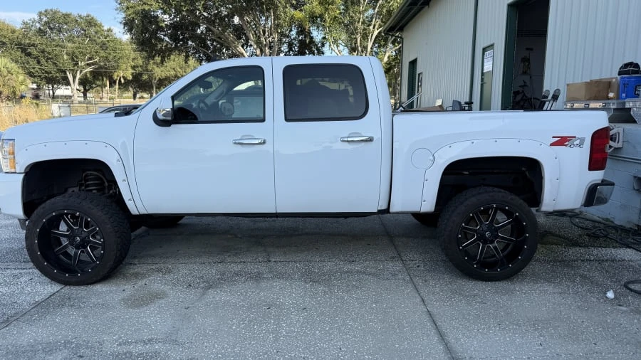 2011 Chevrolet Silverado 2nd Gen - Image 2 of 12