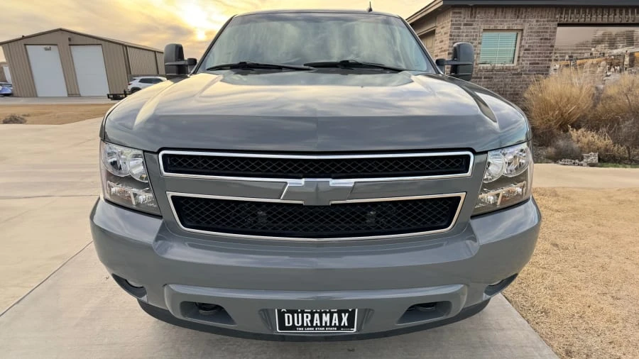 2011 Chevrolet Suburban 10th Gen - Image 4 of 23